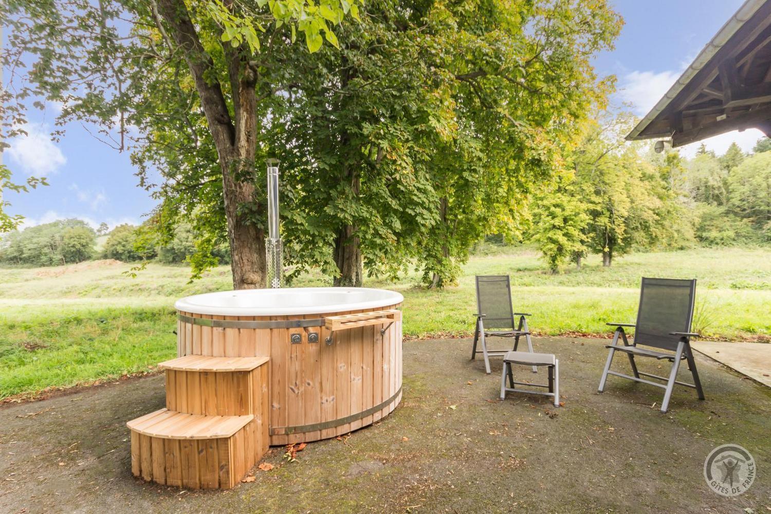 L'Atelier A L'Oree Des Bois Saint-Pierre-en-Auge Luaran gambar